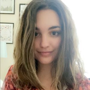 Meet your Posher, Laura